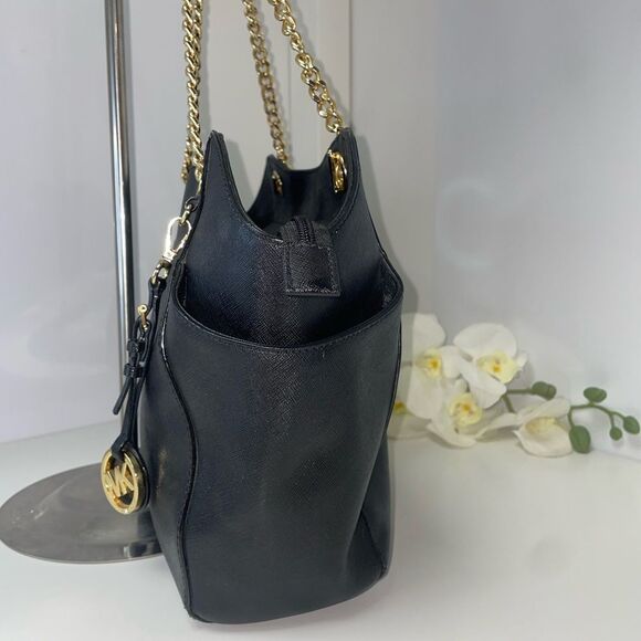 Michael Kors Black Jet Set Shoulder Bag - Picture 4 of 12